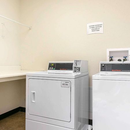 Quality Inn & Suites Anderson I-69 Bagian luar foto