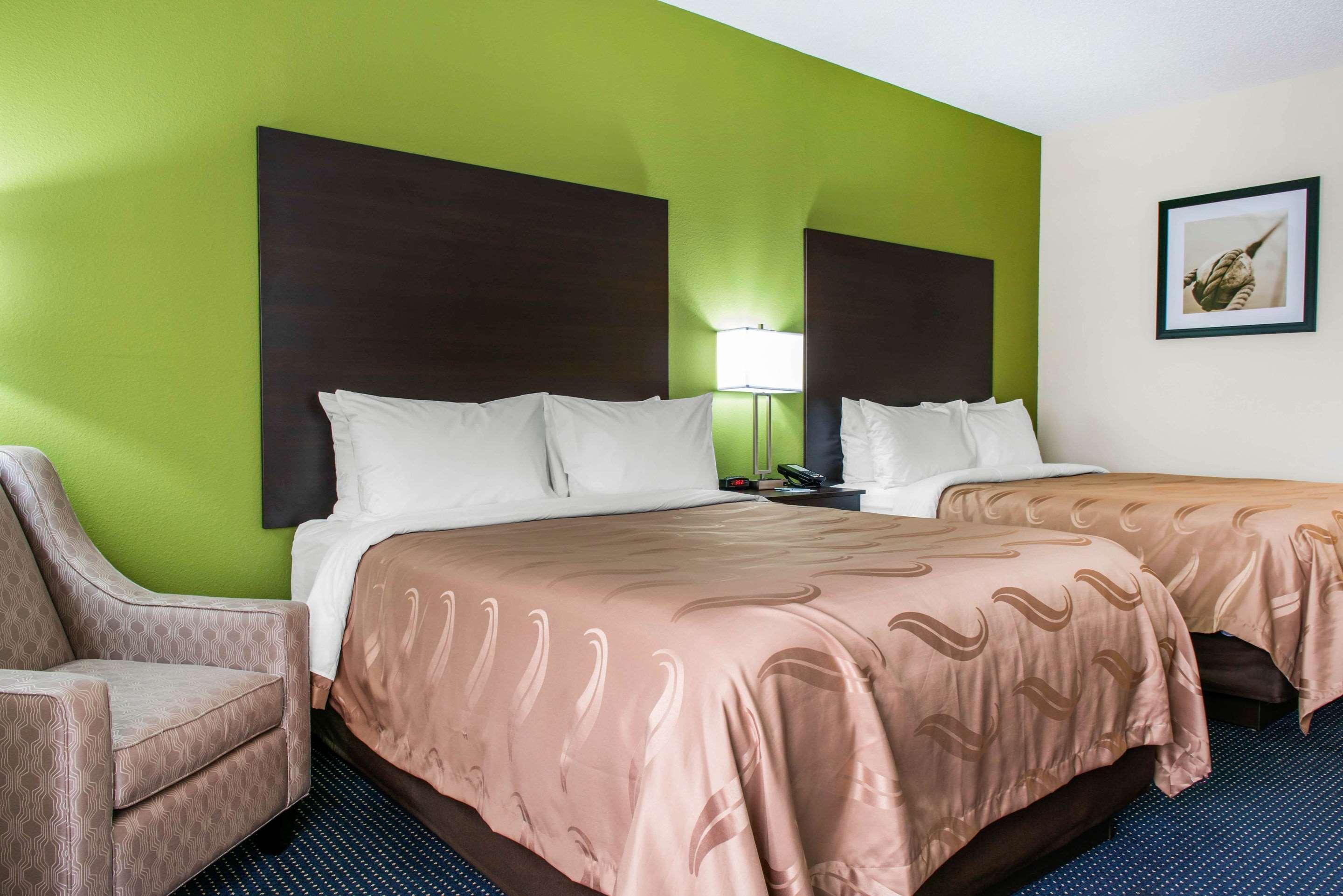 Quality Inn & Suites Anderson I-69 Bagian luar foto