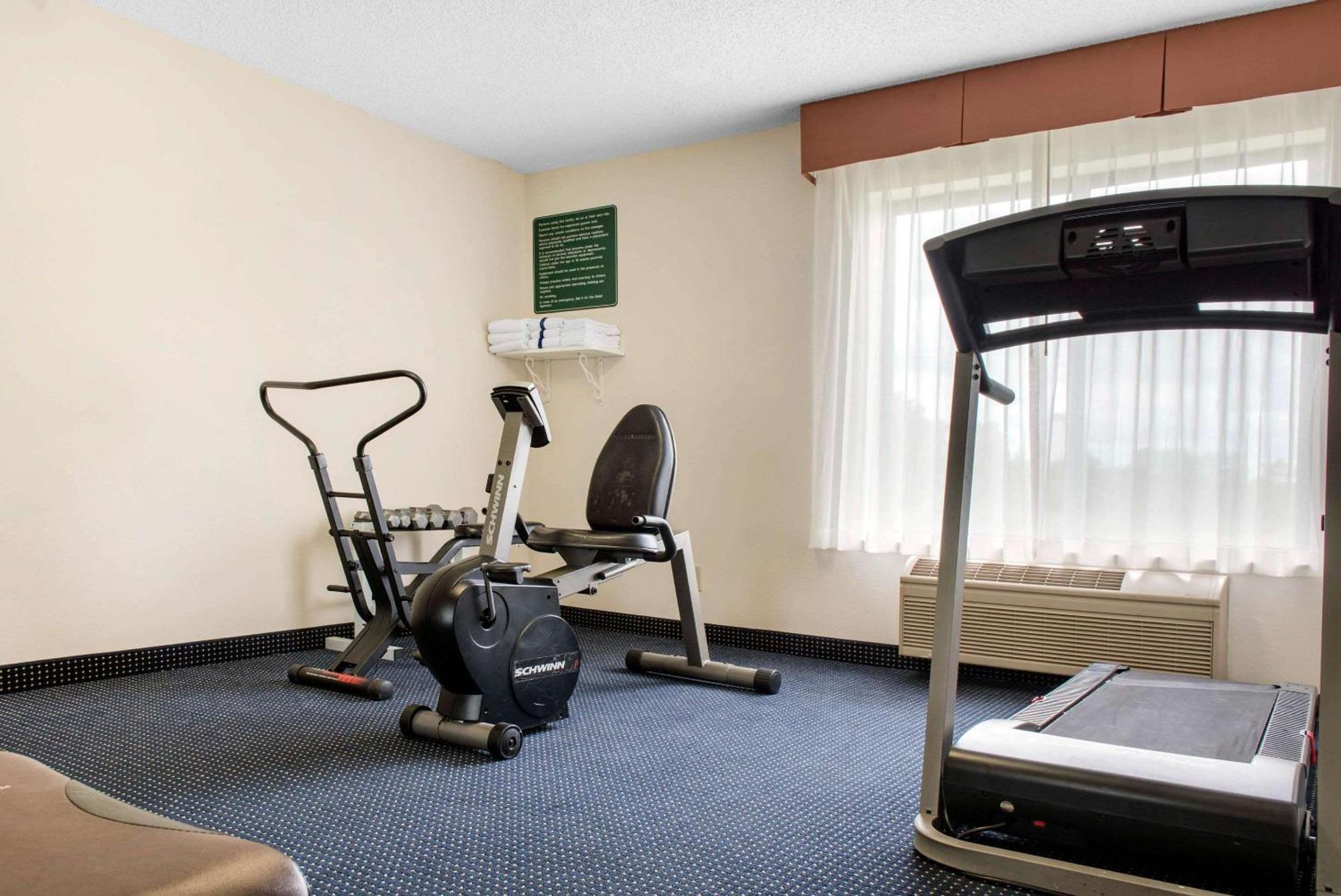 Quality Inn & Suites Anderson I-69 Bagian luar foto