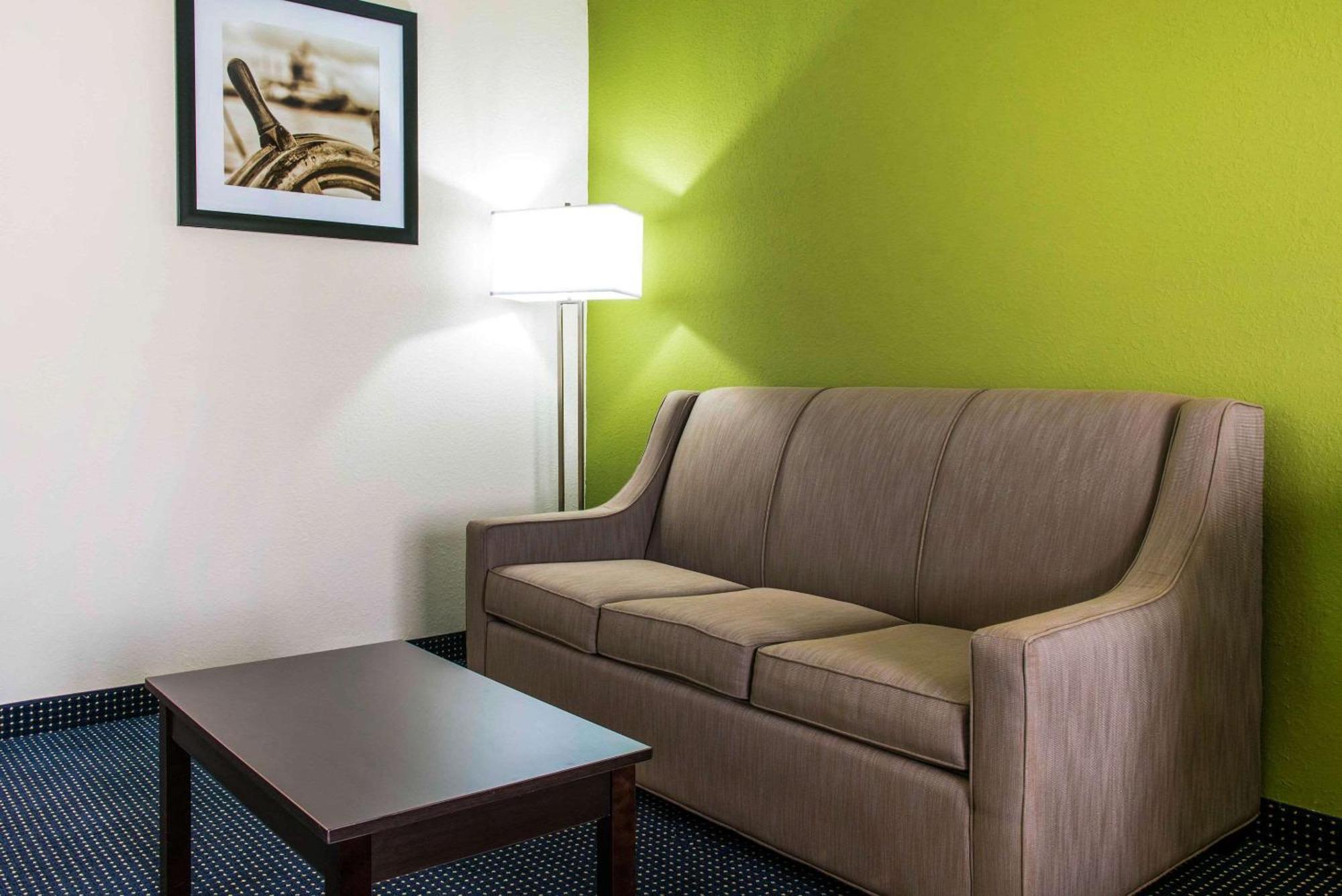 Quality Inn & Suites Anderson I-69 Bagian luar foto