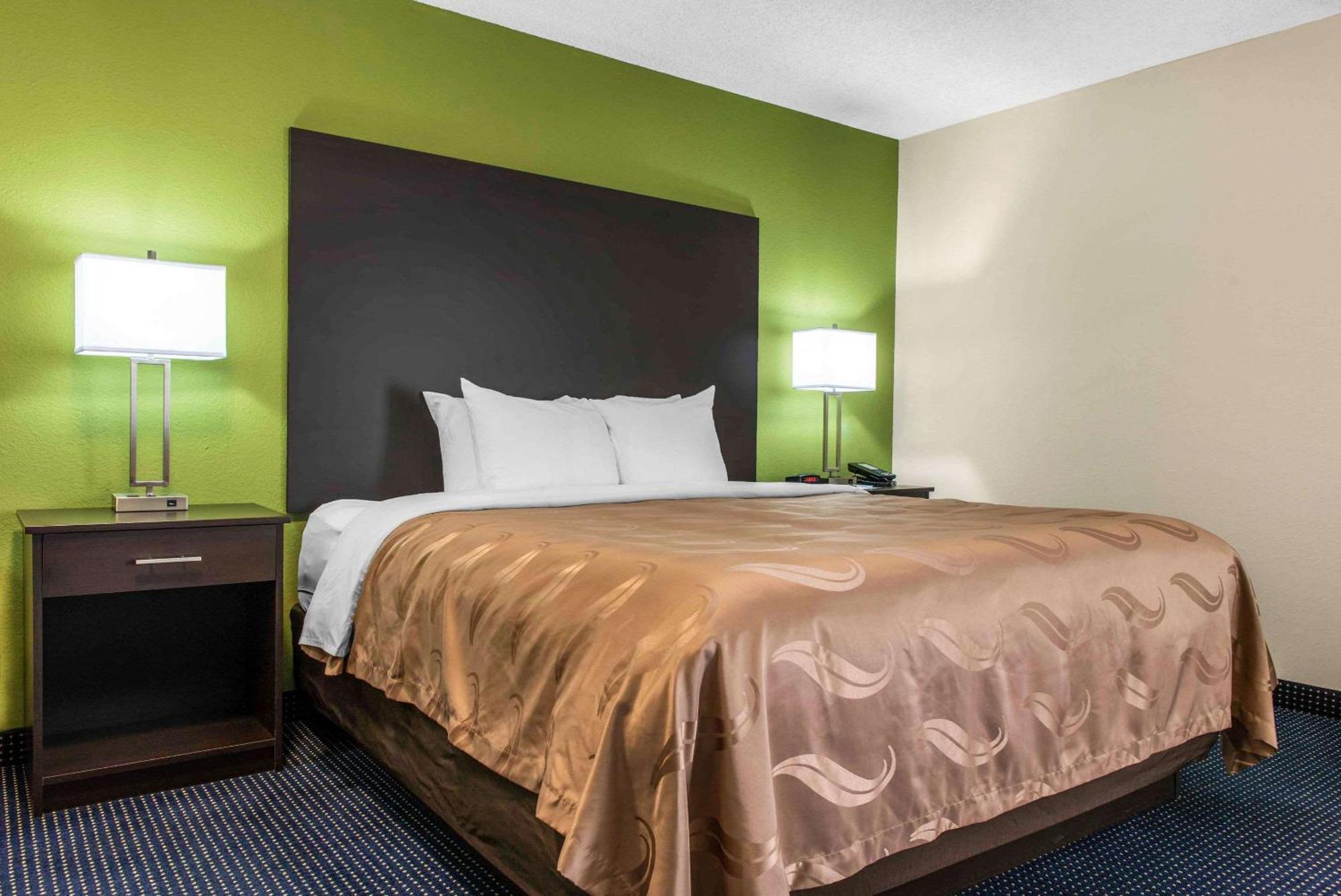 Quality Inn & Suites Anderson I-69 Bagian luar foto