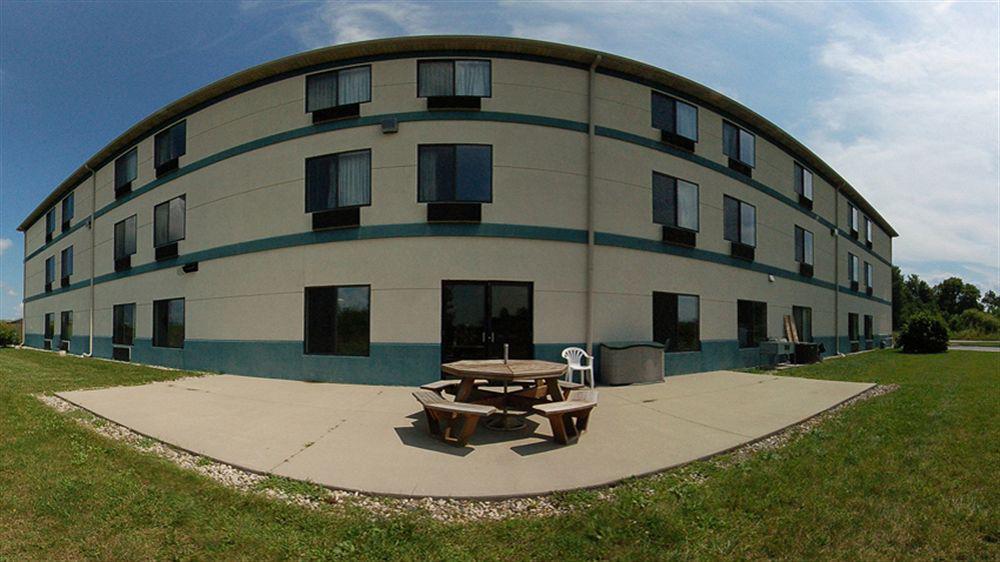 Quality Inn & Suites Anderson I-69 Bagian luar foto